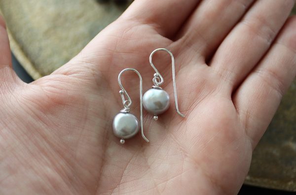 Grey Pearl Earrings - Image 2